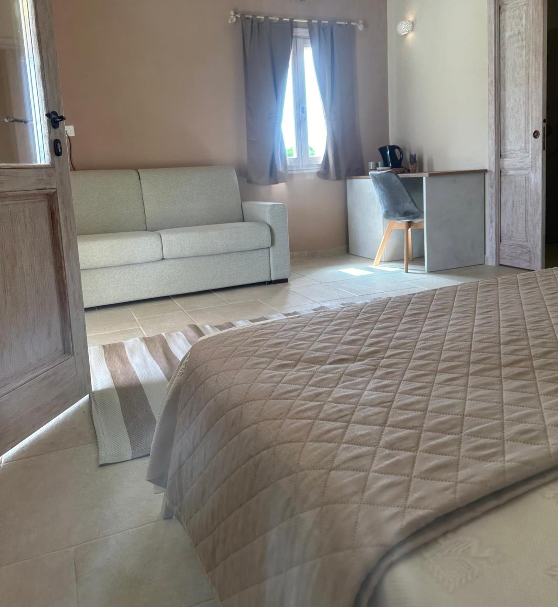 Ammentos Bed & Breakfast Palau Dış mekan fotoğraf
